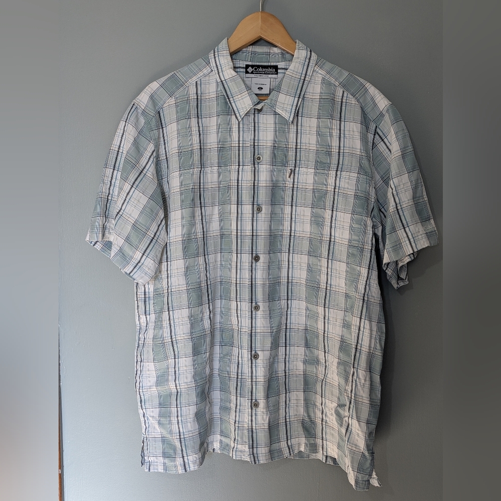 Columbia Men's Plaid Short Sleeve Shirt White Blue Outdoor Summer Casual